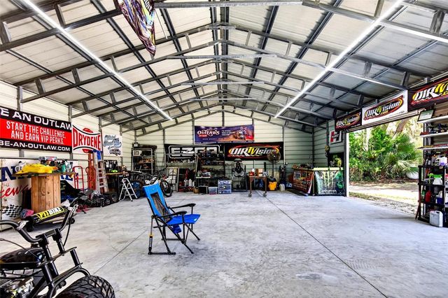 5390 EAST AVENUE, De Leon Springs, FL 32130