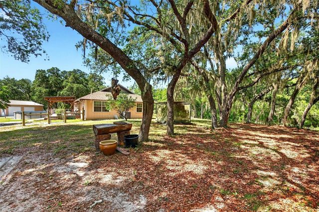 5390 EAST AVENUE, De Leon Springs, FL 32130