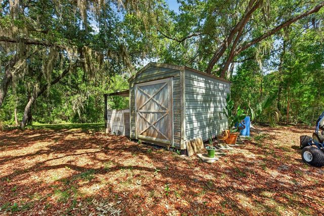 5390 EAST AVENUE, De Leon Springs, FL 32130