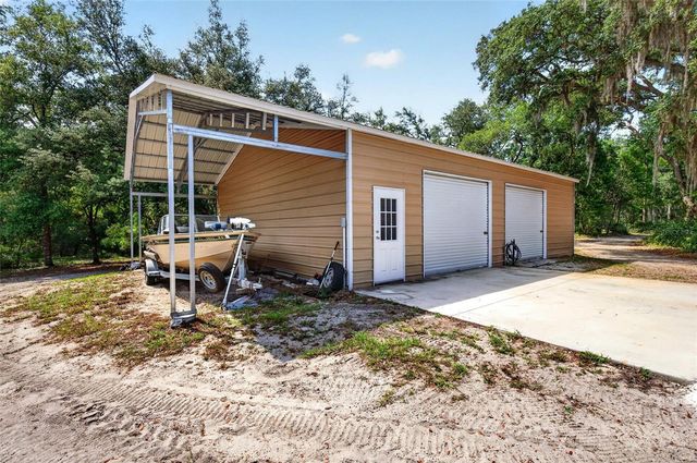 5390 EAST AVENUE, De Leon Springs, FL 32130