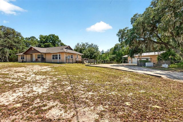5390 EAST AVENUE, De Leon Springs, FL 32130