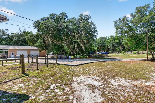5390 EAST AVENUE, De Leon Springs, FL 32130