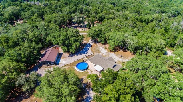 5390 EAST AVENUE, De Leon Springs, FL 32130