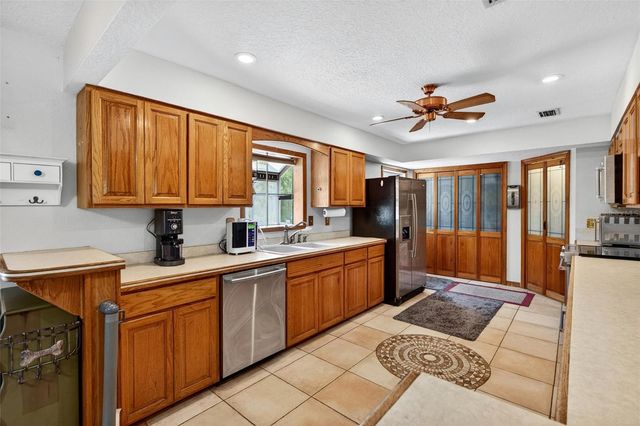 5390 EAST AVENUE, De Leon Springs, FL 32130