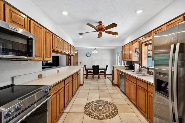 5390 EAST AVENUE, De Leon Springs, FL 32130