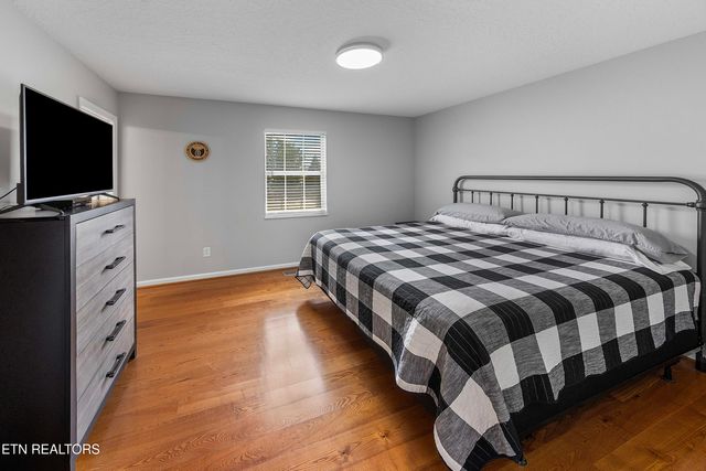 114 Anderson St, Sweetwater, TN 37874