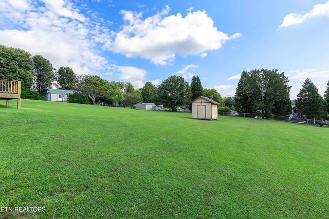 114 Anderson St, Sweetwater, TN 37874
