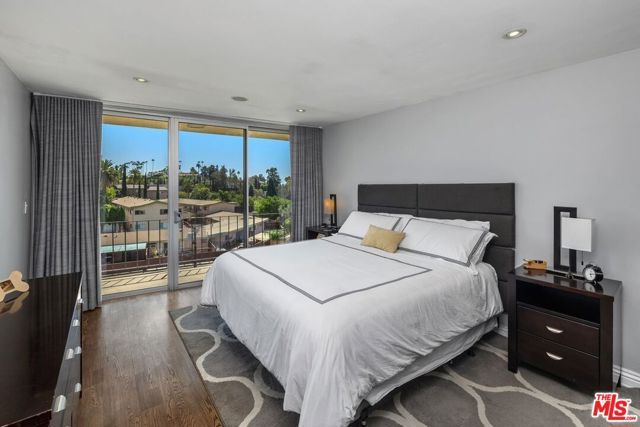 2260 N Cahuenga Boulevard 502, Los Angeles, CA 90068