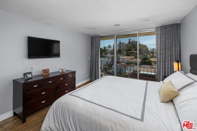 2260 N Cahuenga Boulevard 502, Los Angeles, CA 90068