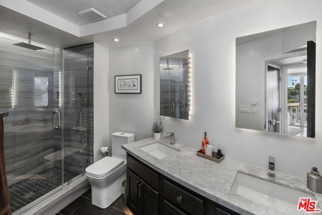 2260 N Cahuenga Boulevard 502, Los Angeles, CA 90068