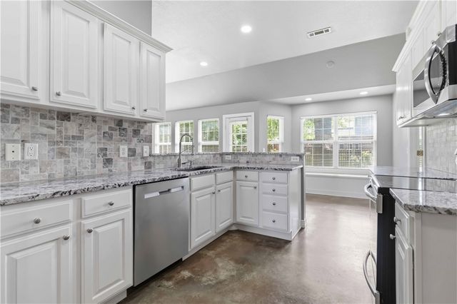 3813 SW Mason Road, Bentonville, AR 72713