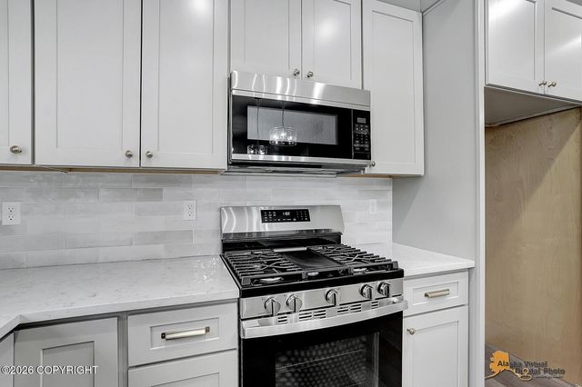 14337 W Peak Circle, Big Lake, AK 99652