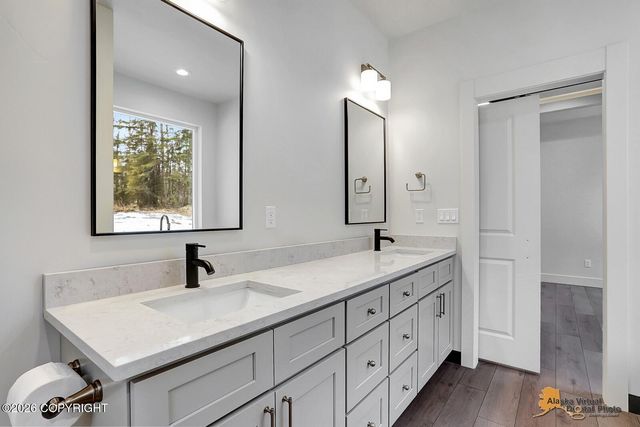 14337 W Peak Circle, Big Lake, AK 99652