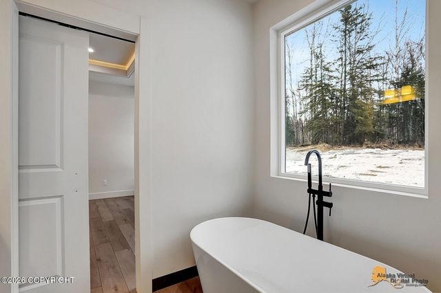 14337 W Peak Circle, Big Lake, AK 99652