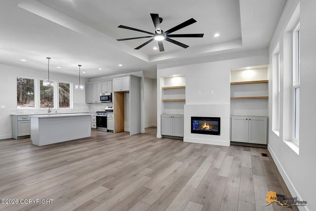 14337 W Peak Circle, Big Lake, AK 99652