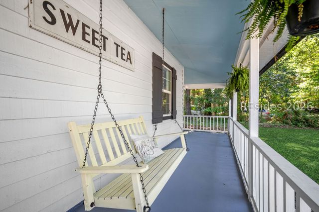 7 Windy Lake Ct, Bluffton, SC 29910