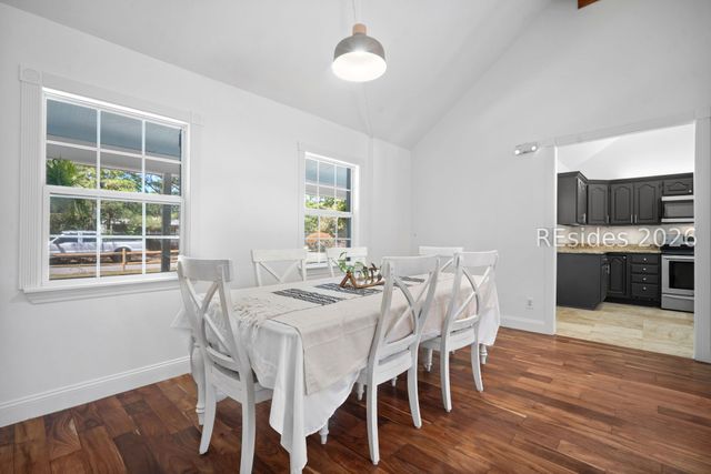 7 Windy Lake Ct, Bluffton, SC 29910