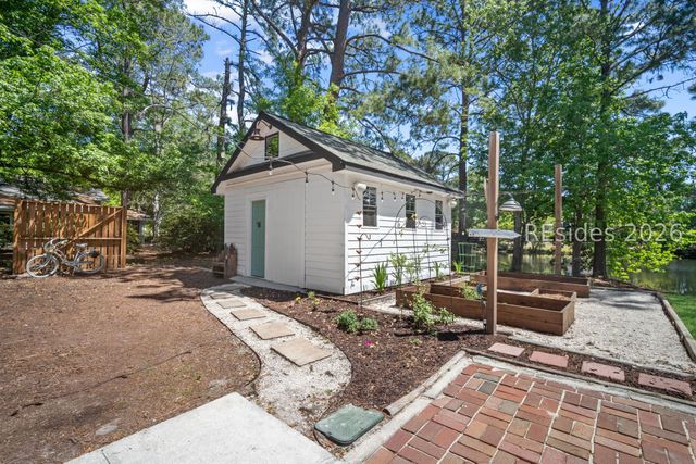 7 Windy Lake Ct, Bluffton, SC 29910