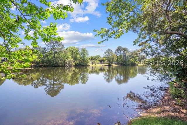 7 Windy Lake Ct, Bluffton, SC 29910