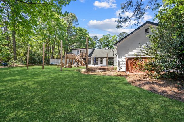 7 Windy Lake Ct, Bluffton, SC 29910