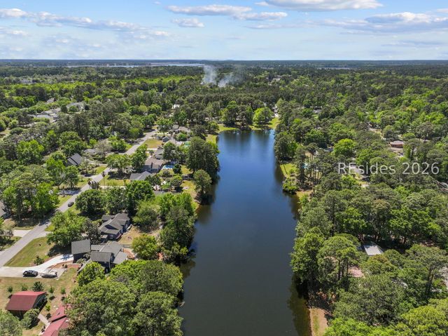 7 Windy Lake Ct, Bluffton, SC 29910