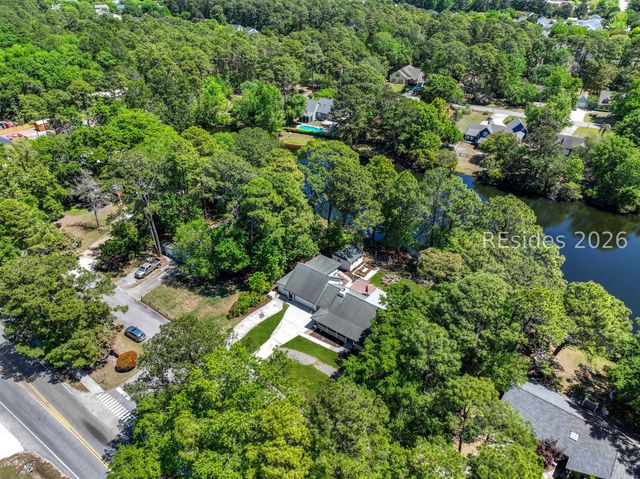 7 Windy Lake Ct, Bluffton, SC 29910