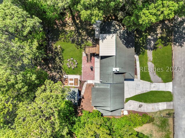 7 Windy Lake Ct, Bluffton, SC 29910