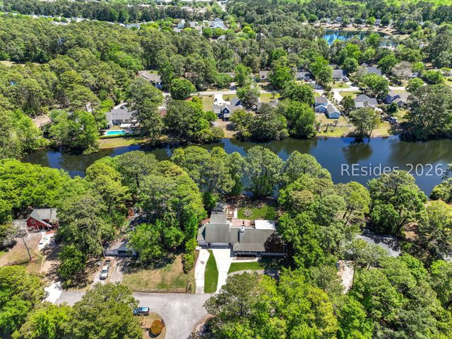 7 Windy Lake Ct, Bluffton, SC 29910