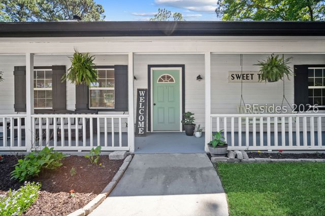 7 Windy Lake Ct, Bluffton, SC 29910