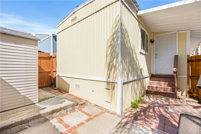 826 E Route 66 12, Glendora, CA 91740