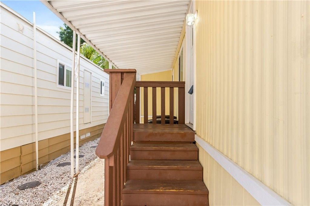 Image 21 of property listing at 826 E Route 66 12, Glendora, CA 91740