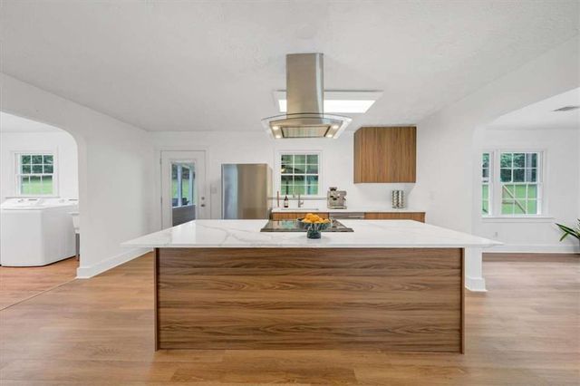 120 Creekwood Lane, Fayetteville, GA 30214