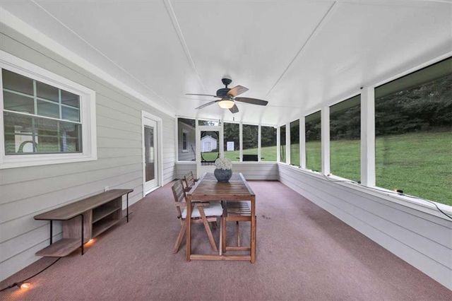 120 Creekwood Lane, Fayetteville, GA 30214