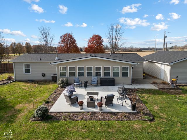 4910 N 200 W, Columbus, IN 47201