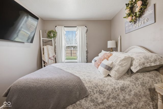 4910 N 200 W, Columbus, IN 47201