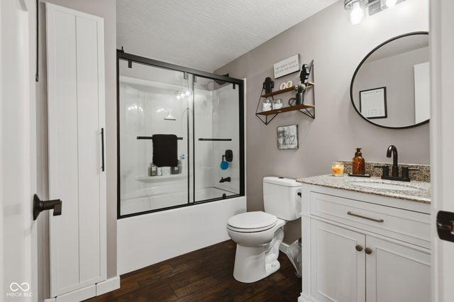 4910 N 200 W, Columbus, IN 47201