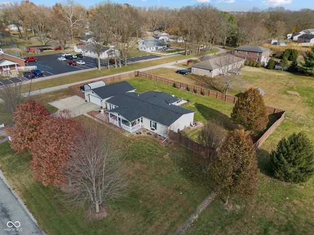 4910 N 200 W, Columbus, IN 47201