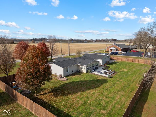 4910 N 200 W, Columbus, IN 47201