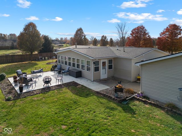 4910 N 200 W, Columbus, IN 47201