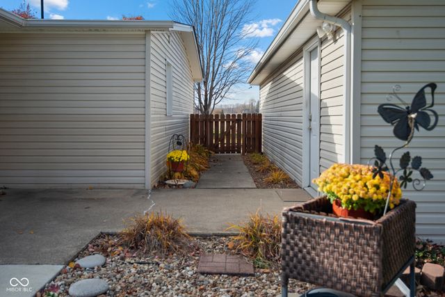 4910 N 200 W, Columbus, IN 47201