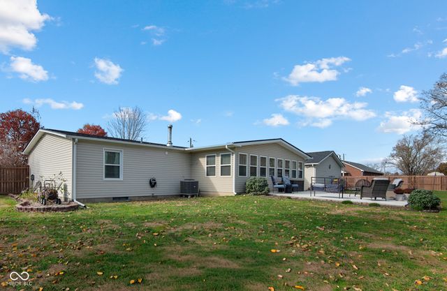 4910 N 200 W, Columbus, IN 47201