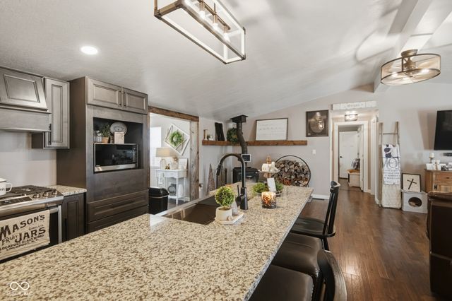 4910 N 200 W, Columbus, IN 47201