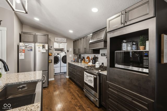 4910 N 200 W, Columbus, IN 47201