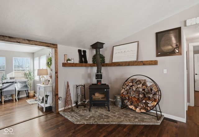 4910 N 200 W, Columbus, IN 47201