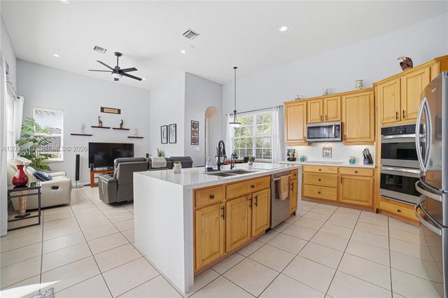 3310 SW 192nd Ave, Miramar, FL 33029