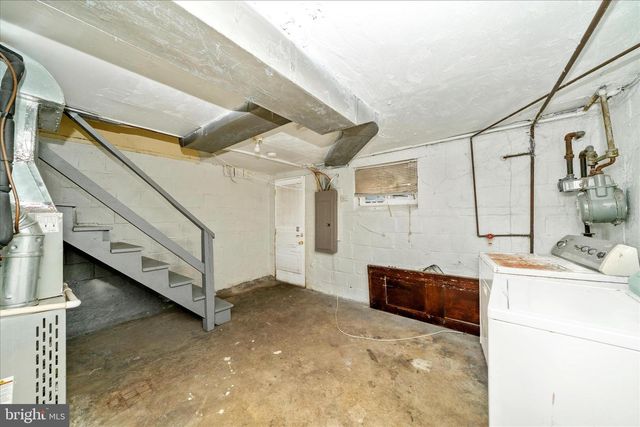 1316 DEXTER TER SE, Washington, DC 20020