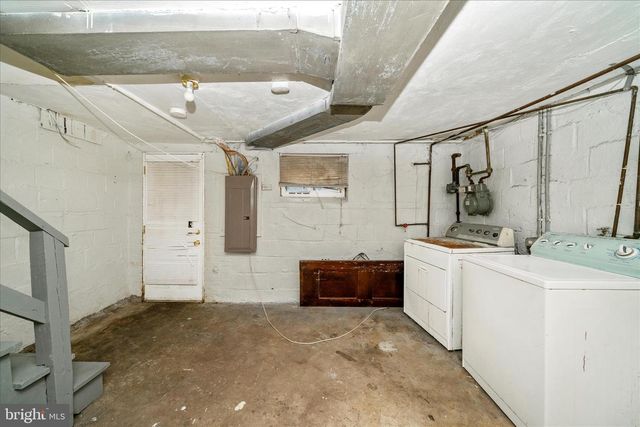 1316 DEXTER TER SE, Washington, DC 20020