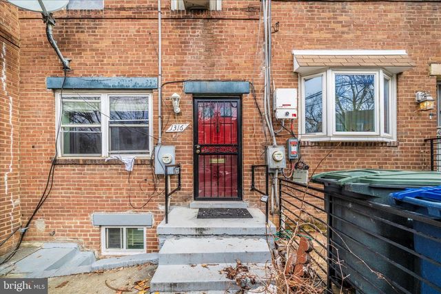 1316 DEXTER TER SE, Washington, DC 20020