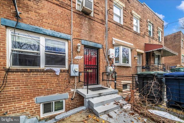 1316 DEXTER TER SE, Washington, DC 20020