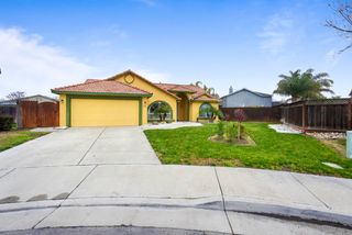 1874 Hartnell Ct, Los Banos, CA 93635